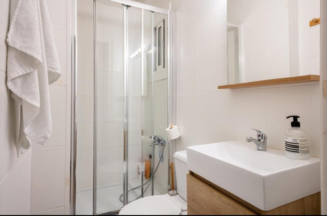 2 Habitaciones Hospitalet L'Hospitalet de Llobregat Bagian luar foto